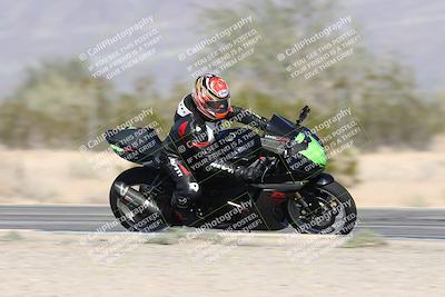 media/Dec-01-2025-Moto Forza (Mon) [[2daa91e15f]]/3-Beginner Group/Session 2 (Turn 7 Inside Pans)/